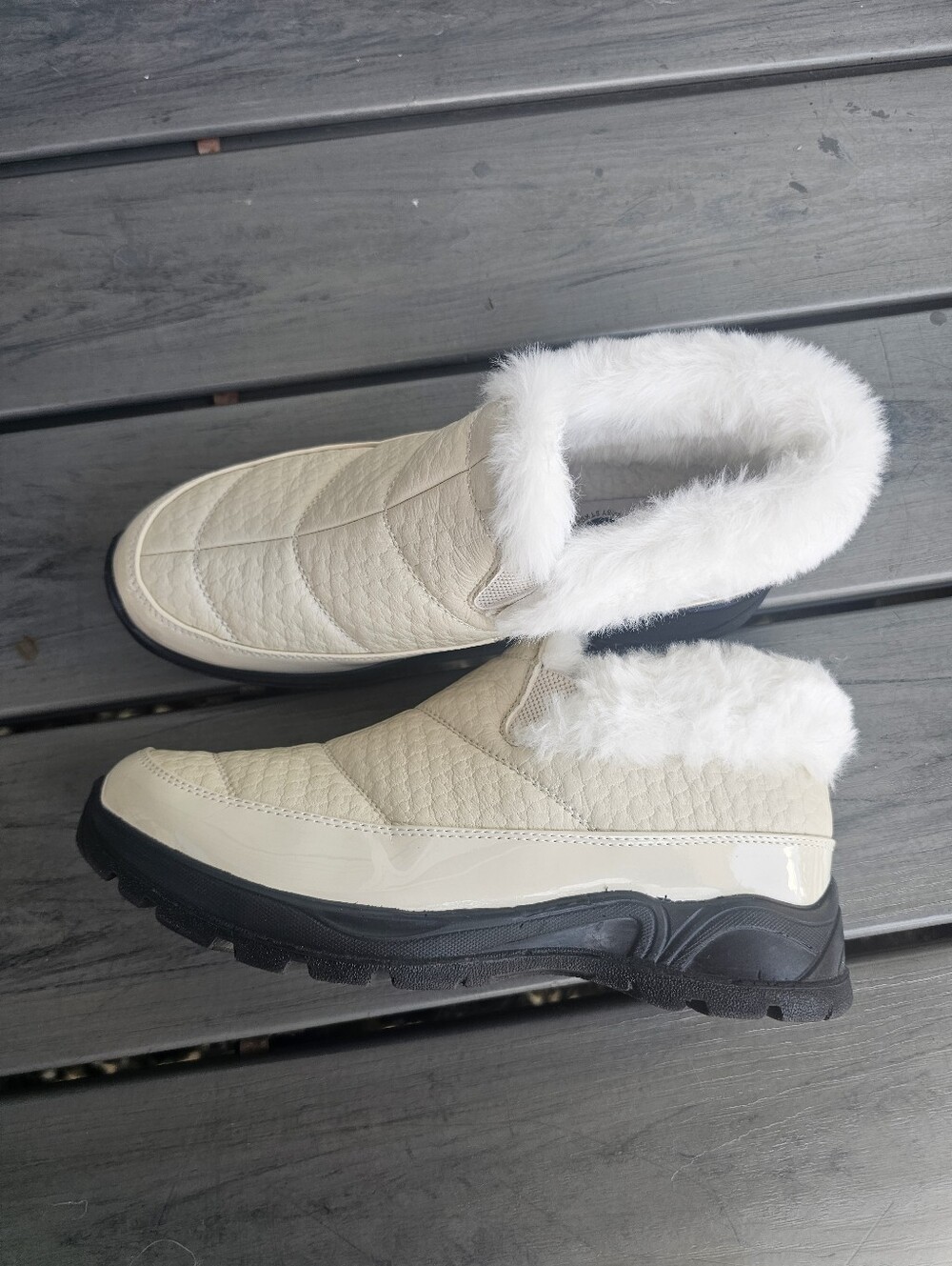 Women's Flurry Waterproof Booties Winter White SZ 8M